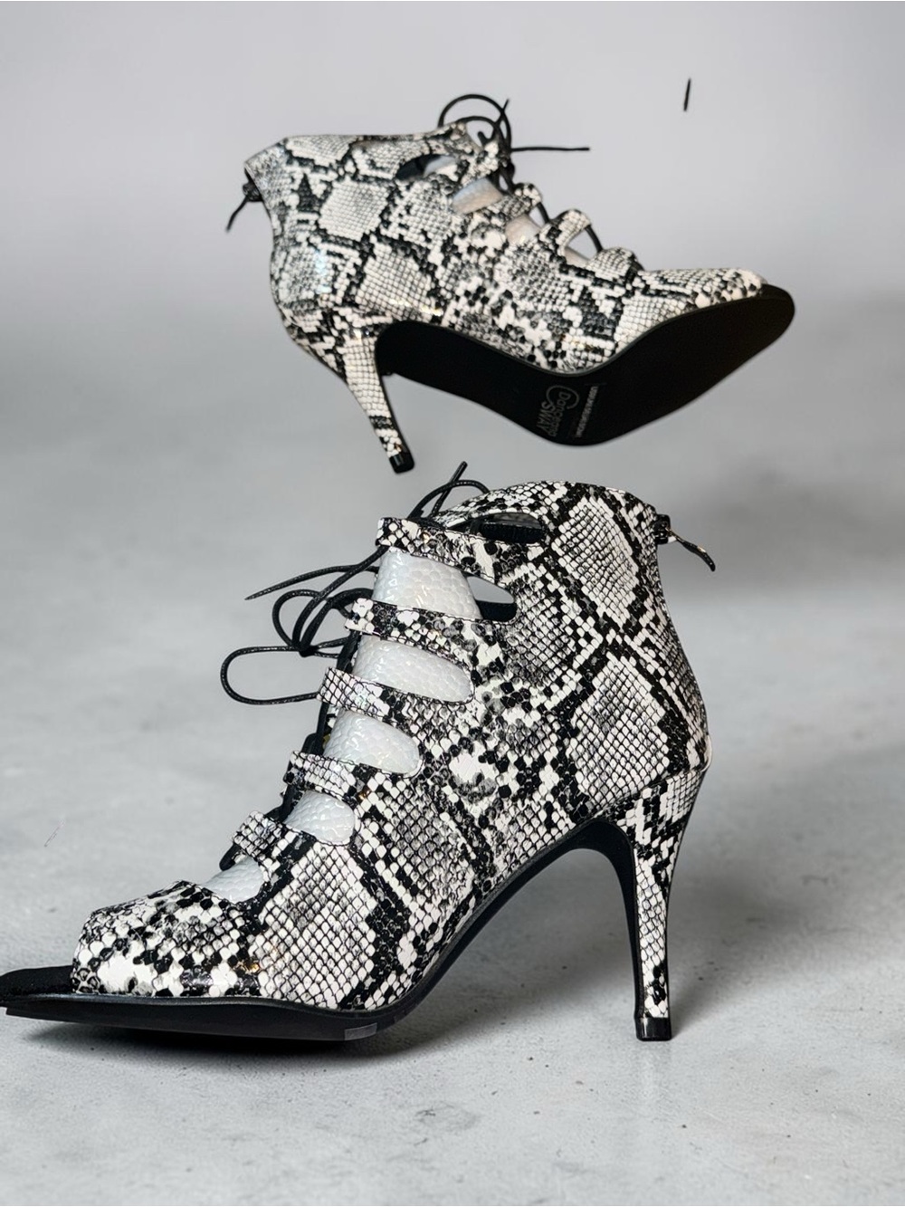 Dance and Sway Dance Shoes NIB Size 9